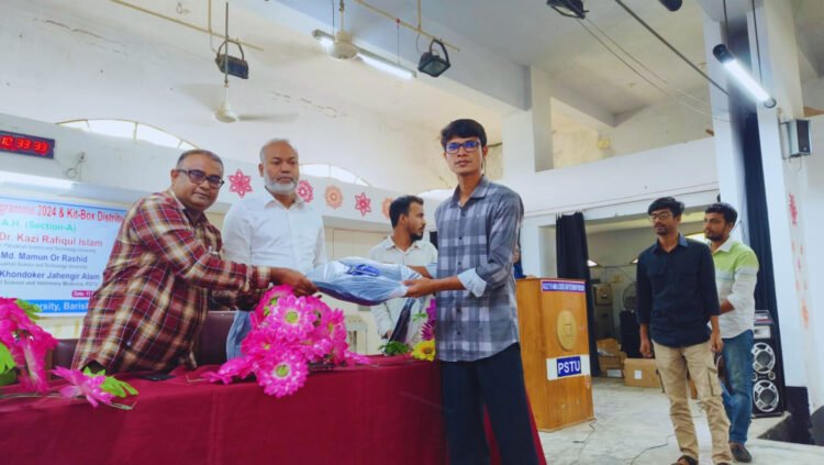 পটুয়াখালী ভার্সিটিতে, ইন্ট্রানশীপ ওরিয়েন্টেশন-২০২৪ এবং সার্জিক্যাল কিট বক্স বিতরণ