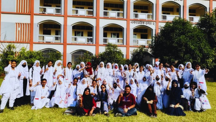 মানসিক স্বাস্থ্য নিয়ে সচেতনতামূলক সেশন অনুষ্ঠিত