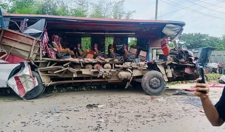 শায়েস্তাগন্জ,দুইটি বাসের সংঘর্ষে  নিহত তিন,আহত২০