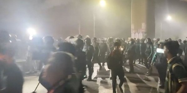 রণক্ষেত্র শাহবাগ, যান চলাচল বন্ধ