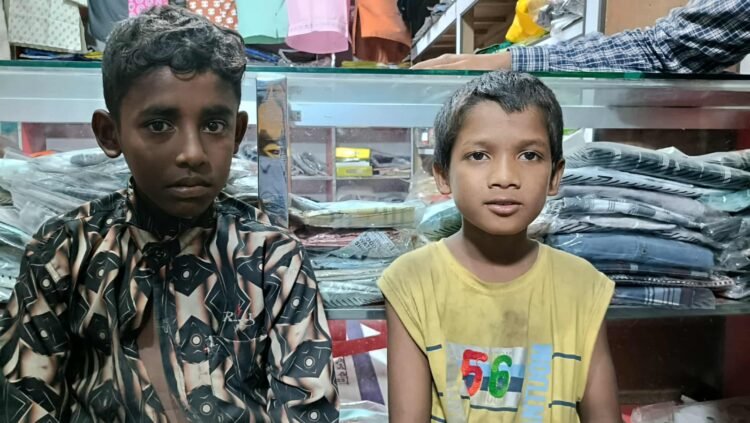 রায়গঞ্জে অপহৃত দুই শিশু থানা হেফাজতে