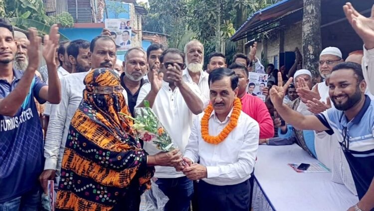 নওগাঁ সদর-৫ আসনে বিএনপির মনোনয়ন প্রত্যাশী ধলুর উঠান বৈঠক