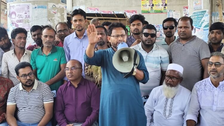 সিরাজগঞ্জ-৩ আসনে ধানের শীষ প্রার্থী ভিপি আয়নুল হকের মতবিনিময়