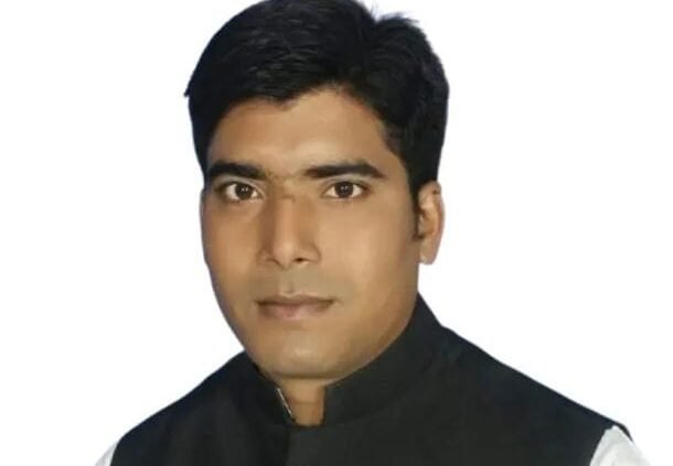 নাটোরের বাগাতিপাড়ায় সাবেক সভাপতি বিদ্যুৎ আটক