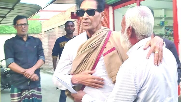 কুষ্টিয়ায় উৎসবমুখর পরিবেশে অধ্যক্ষ সোহরাব উদ্দিনের গণসংযোগ ও পথসভা