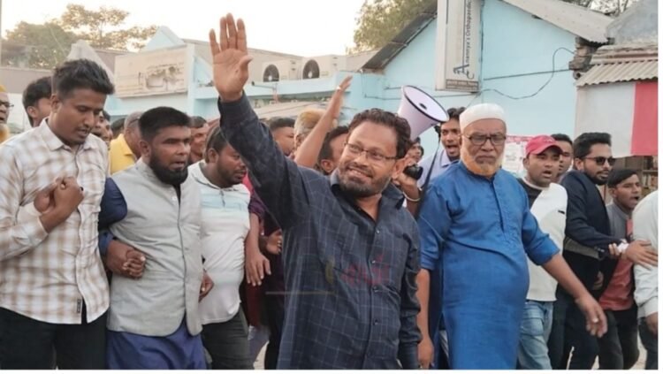 রায়গঞ্জে বিএনপি’র গণমিছিল, ধানের শীষ প্রতিকে ভোটের আহ্বান- ভিপি আইনুল হক