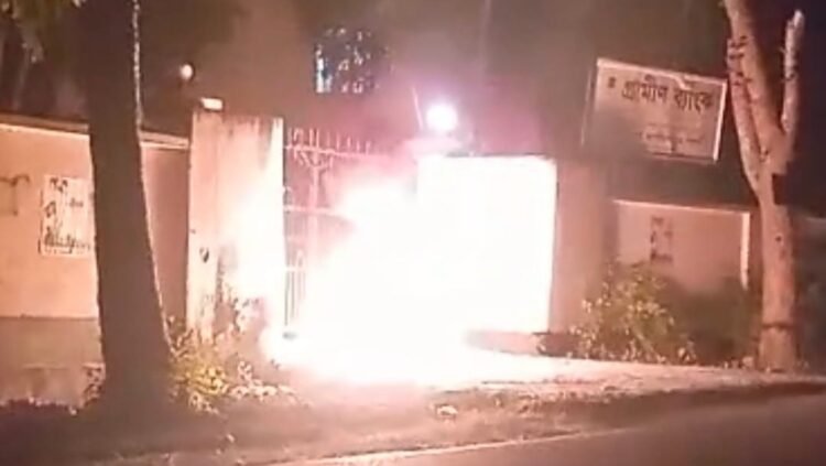 নওগাঁয় গ্রামীণ ব্যাংকের সামনে আগুন 