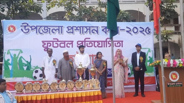 দৌলতপুর উপজেলা প্রশাসন কাপ ২০২৫ এর ফাইনাল খেলায় চকমিরপুর ইউনিয়ন ৩-০ গোলে জয়লাভ