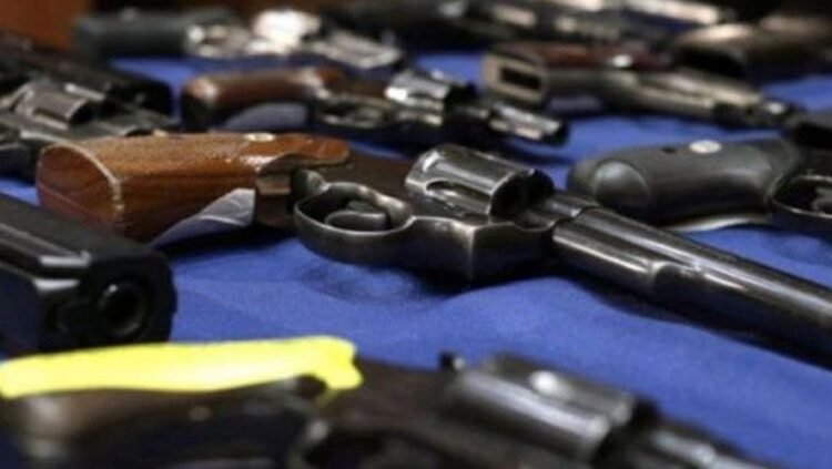 দেশে তীব্র হচ্ছে অবৈধ অস্ত্রের ঝনঝনানির শঙ্কা