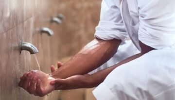 তেল-লোশন মেখে অজু করলে কি তা কবুল হবে?