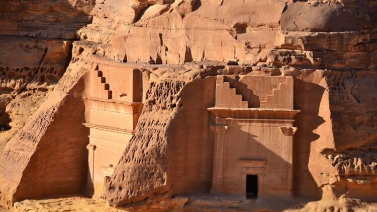 সামুদের ধ্বংসপ্রাপ্ত স্থানে প্রবেশে কেন হুঁশিয়ারি দেওয়া হয়েছিল?