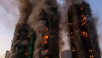 হংকংয়ে ভয়াবহ অগ্নিকাণ্ড: নিহত ৪৪, নিখোঁজ শতাধিক