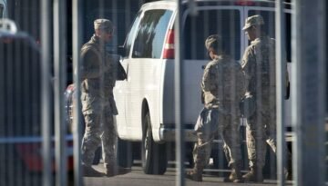 ট্রাম্পের মোতায়েন করা ন্যাশনাল গার্ড শিকাগোর পোর্টল্যান্ড থেকে প্রত্যাহার : মার্কিন গণমাধ্যম