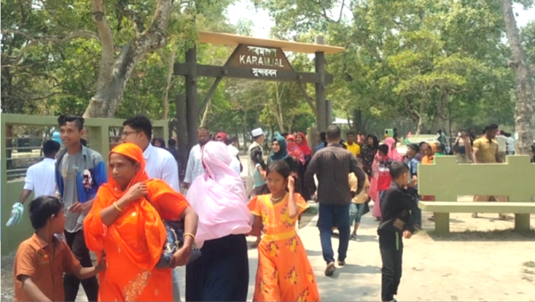 ‎সুন্দরবনে পর্যটকদের ঢল নেমেছে