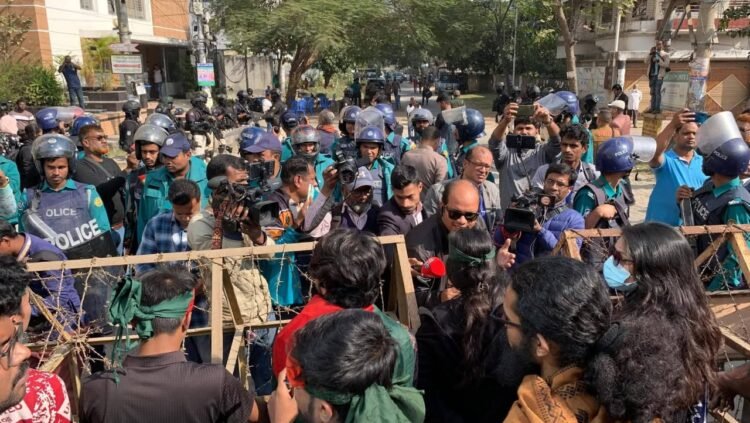 রাজশাহীতে মার্চ টু সহকারী ভারতীয় হাইকমিশন কর্মসূচি পুলিশের বাধায় পণ্ড
