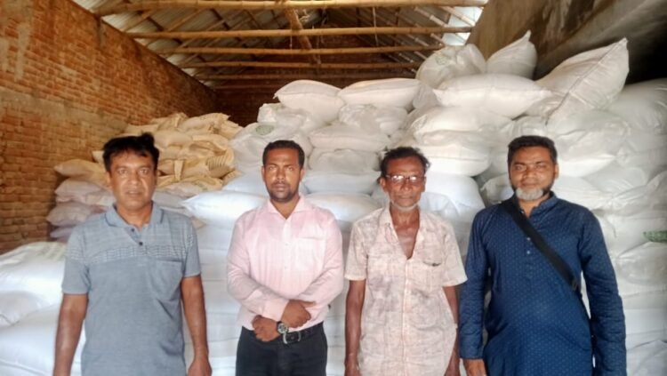 দৌলতপুরে সারের সরবরাহ স্বাভাবিক রাখতে কৃষি বিভাগের কঠোর তৎপরতা: তদারকিতে উপজেলা প্রশাসন