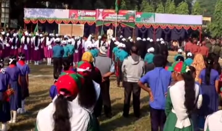 দৌলতপুরে যথাযথ মর্যাদায়  বিজয় দিবস পালিত