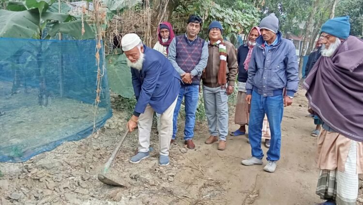 আত্রাইয়ে ইটের সোলিং রাস্তা নির্মাণের উদ্বোধন