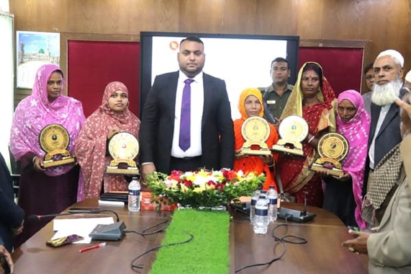 আত্রাইয়ে রোকেয়া দিবসে পাঁচ জয়িতাকে সংবর্ধনা