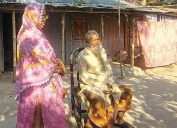 ১১মাস ধরে ঘরবন্দী অসহায় এক পরিবার