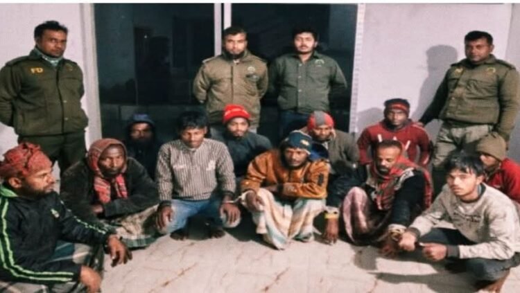 পূর্ব সুন্দরবনের কটকা থেকে  ১১ জেলে আটক