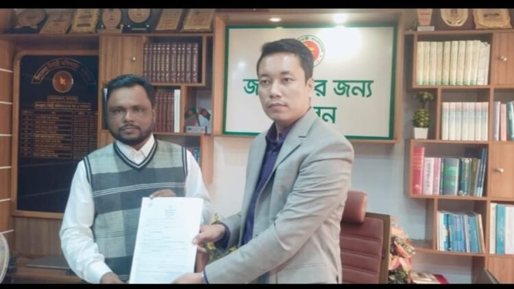 সুনামগঞ্জ–৫ আসনে জাতীয় পার্টির মনোনীত সংসদ সদস্য প্রার্থী জাহাঙ্গীর আলমের পক্ষে মনোনয়নপত্র সংগ্রহ