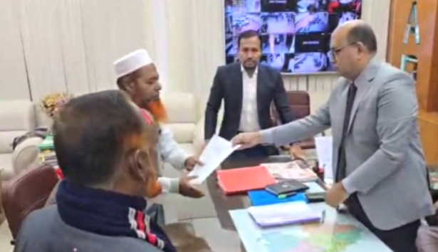 গোপালগঞ্জ ২ আসনে স্বতন্ত্র প্রার্থী হিসেবে মনোনয়ন জমা দিলেন মঞ্জু