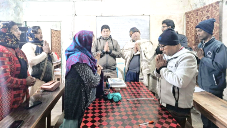 বরিশালে বিজয় কৃষ্ণ দে এর রোগমুক্তি কামনায় চিরন্তনী বৈদিক সাংস্কৃতিক সংগঠনের প্রার্থনা