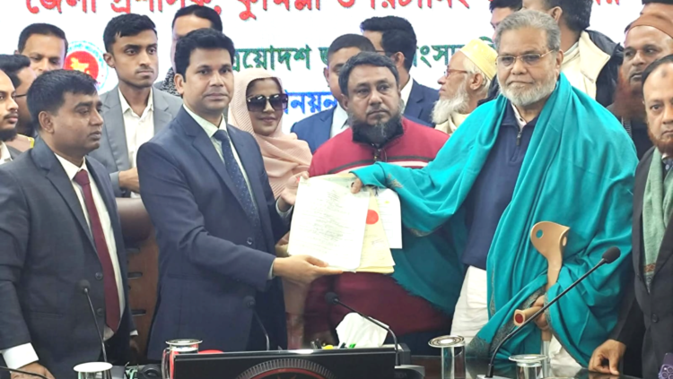 দেবিদ্বারে বিএনপি প্রার্থীর মনোনয়ন দাখিল