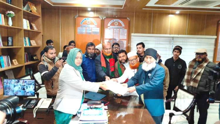 রাজশাহী-১ আসনে জামায়াতের প্রার্থী অধ্যাপক মুজিবুর রহমানের মনোনয়নপত্র দাখিল