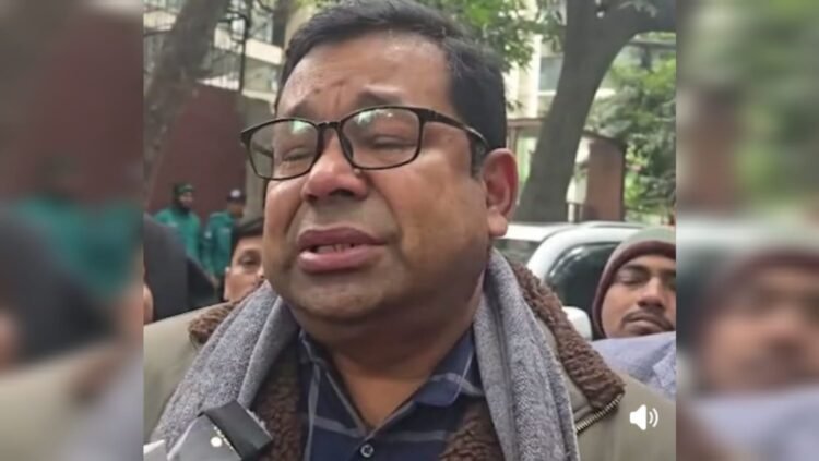 শিল্পী মনির খানের চোখে জল: “সারা বাংলাদেশ আজ কাঁদছে খালেদা জিয়ার জন্য”