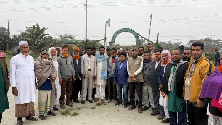 ড. খন্দকার মোশাররফ হোসেনের মনোনয়নপত্র জমা: দাউদকান্দিতে বিএনপি ও মৎস্যজীবী দলের দোয়া মাহফিল