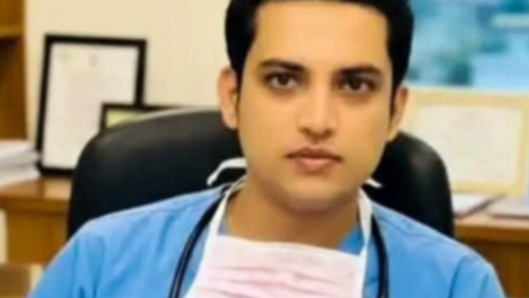 প্রেমিকাকে ভিডিও কলে রেখে ডাক্তারের  আত্মহত্যা