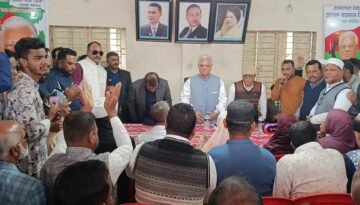 দুমকির লেবুখালীতে বিএনপি প্রার্থীর  পথসভায় বলেন ১৬ ববছরে যে ভাবে মায়ের কোল খালি হয়েছে এখন আর হবে না। আলতাফ হোসেন চৌধুরী