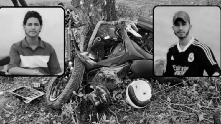 পিকআপভ্যানের চাপায় দুই মোটরসাইকেল আরোহীর মৃত্যু