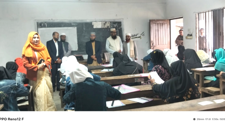 তীব্র শীতে বরগুনায় বৃত্তি পরীক্ষা পরিদর্শনে জেলা প্রশাসক