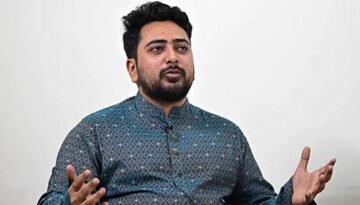 বিএনপির যে প্রার্থীর বিপক্ষে লড়বেন এনসিপির নাহিদ ইসলাম