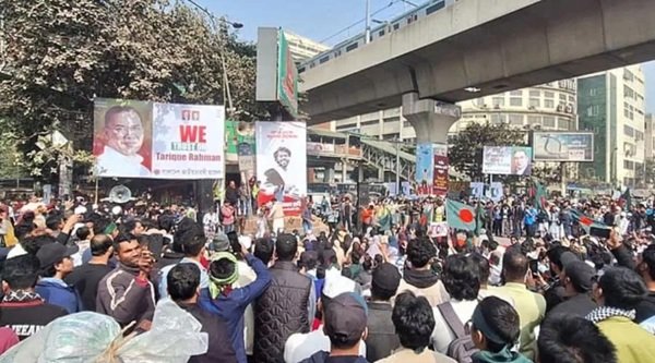 শহিদ ওসমান হাদি হত্যার বিচার দাবিতে ফের শাহবাগ অবরোধ