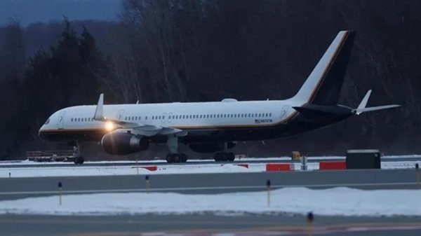 যুক্তরাষ্ট্রের হাতে আটক হওয়ার পর মাদুরো নিউইয়র্কে পৌঁছেছেন