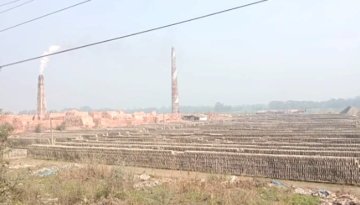 নেই পরিবেশ অধিদপ্তরের ছাড়পত্র, উপরওয়ালার নির্দেশেই চলছে অবৈধ ইটভাটা হাজীগঞ্জে ইটভাটার দৌরাত্ম্যে চরম পরিবেশ ও জনস্বাস্থ্য ঝুঁকি