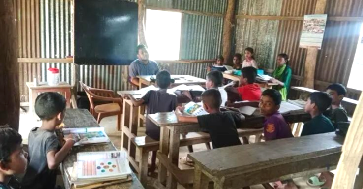 ৯ হাজার স্কুল ছাত্রছাত্রীর পড়ালেখার ভবিষ্যৎ অনিশ্চিত !