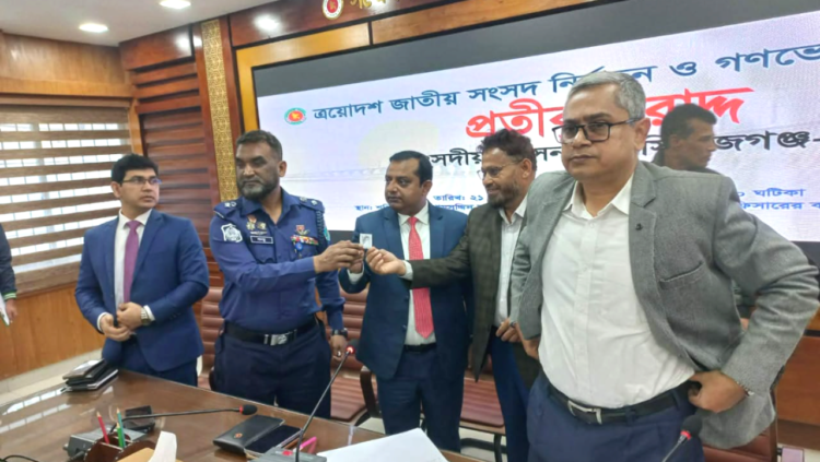 সিরাজগঞ্জ-৩ আসনে ধানের শীষের কাণ্ডারি ভিপি আইনুল হক: এলাকায় আনন্দের জোয়ার