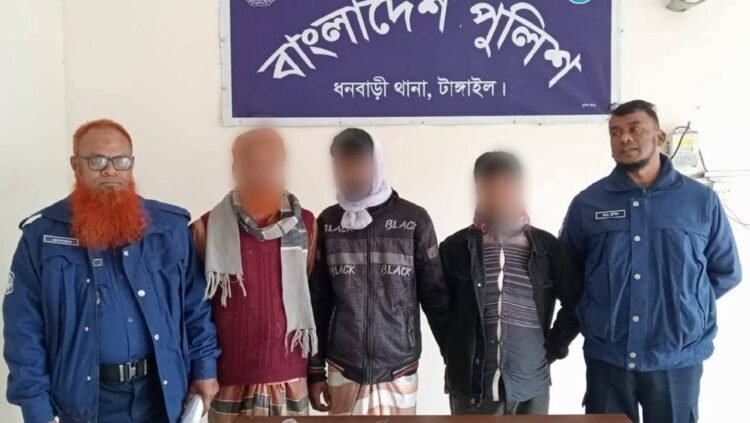 ২৪ ঘণ্টার বিশেষ পুলিশ অভিযানে টাঙ্গাইলে ১১ জন গ্রেফতার