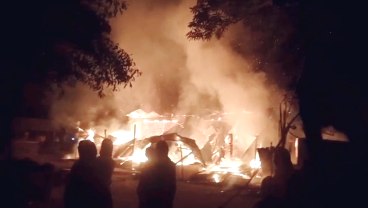 নাইক্ষ্যংছড়ি’র বাইশারীতে মাওলানা কবির উদ্দিনের বসতঘর পুড়ে ছাই