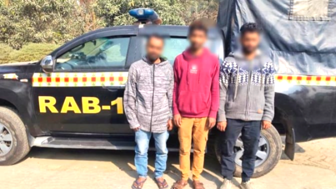 টঙ্গীতে জাল টাকার বিশাল কারখানা সরঞ্জামসহ গ্রেফতার ৩