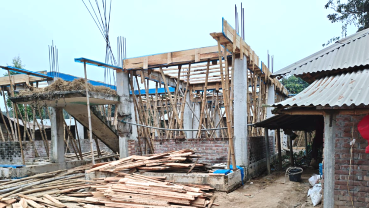 তানোরে জমি ব্যবহারে প্রশ্ন, এগিয়ে চলছে পাকা নির্মাণ