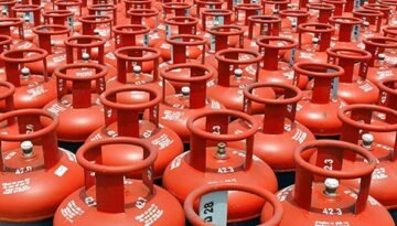  ঢাকার নবাবগঞ্জে হঠাৎ করেই এলপিজি গ্যাস সিলিন্ডারের তীব্র সংকট