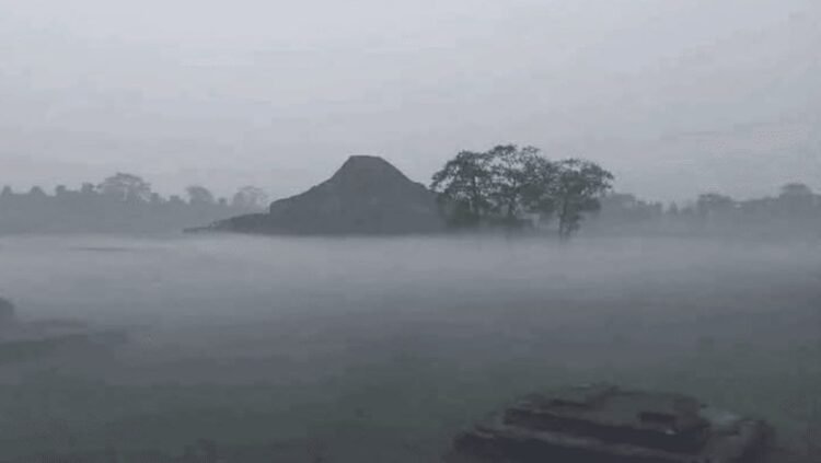 নওগাঁয় কনকনে শীতে বিপর্যস্ত জনজীবন