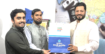 নববর্ষ উপলক্ষে শেখ মঞ্জুরুল হক রাহাতকে ইসলামী ছাত্রশিবিরের শুভেচ্ছা উপহার