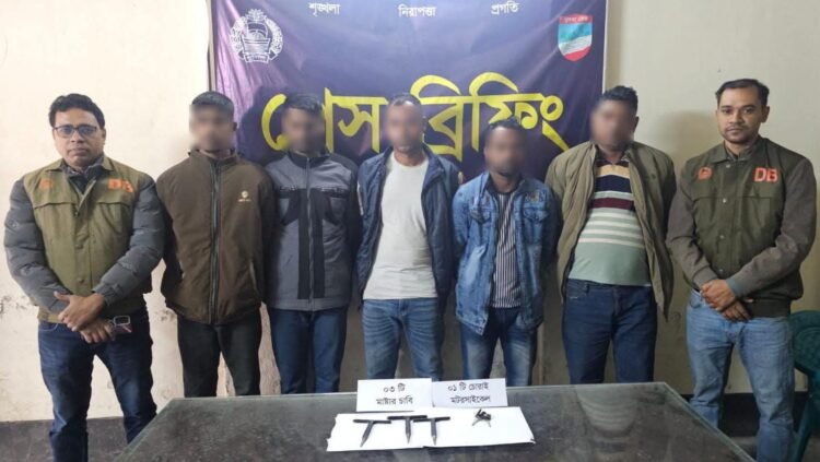 যশোরে মোটরসাইকেল চোর চক্রের ৫ সদস্য গ্রেফতার
